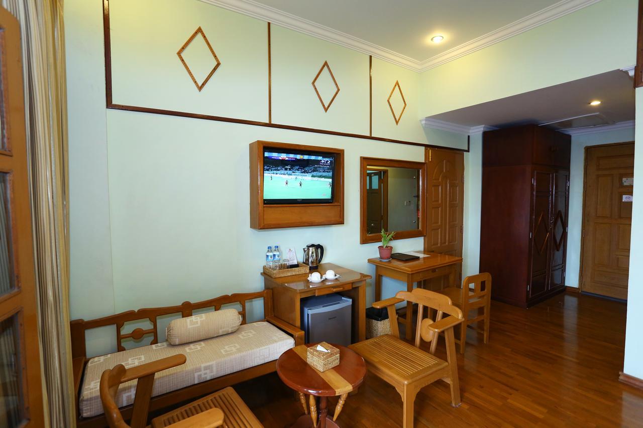 מנדלאי Hotel Dingar מראה חיצוני תמונה